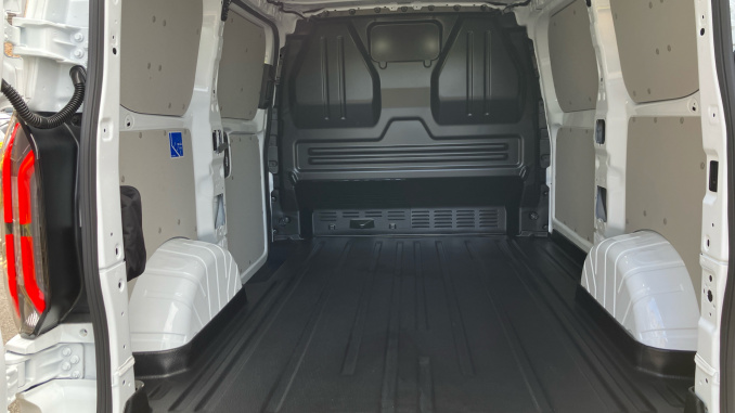 Ford Transit Custom 320 L1 Diesel Fwd 2.0 EcoBlue 150ps H1 Van Sport - Image 12